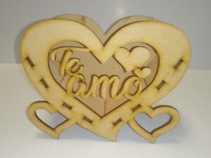 Canasta para arreglos en forma de corazón 25x20x10cm
