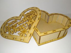Caja corazón para mamá 15x15cm