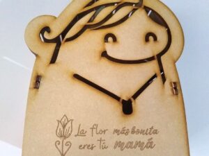 Caja mdf en forma de deformito 20cm- mamá